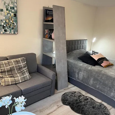 Alice Wackernheim Apartman *